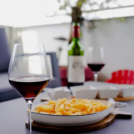 Lumimizan- Spacieux, Grand Balcon, Wifi, Et 米尼赞海滩