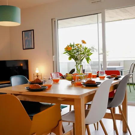 Apartment Lumineux Proche