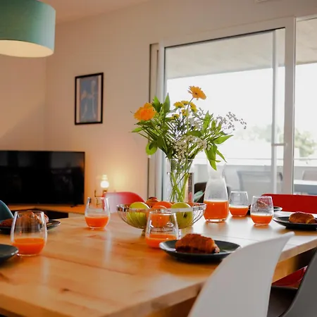 公寓 Lumimizan- Spacieux, Grand Balcon, Wifi, Et 米尼赞海滩