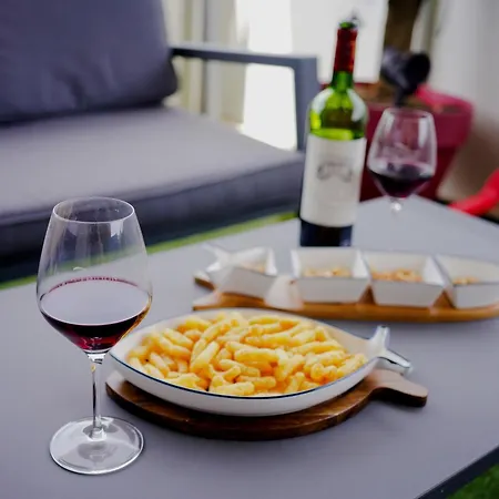 Lumimizan- Spacieux, Grand Balcon, Wifi, Et Appartement *