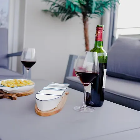 Lumimizan- Spacieux, Grand Balcon, Wifi, Et