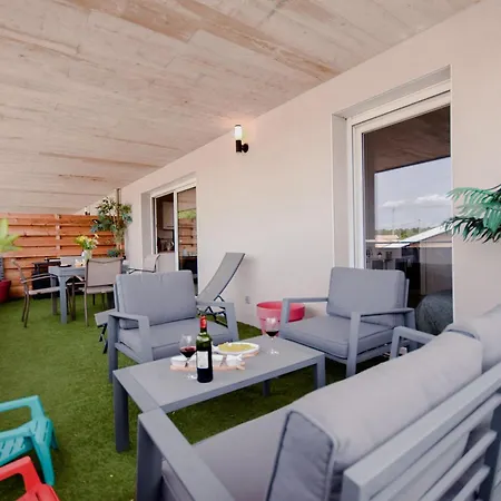 Lumineux Proche Apartment *