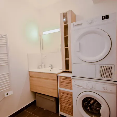 Lumineux Proche Apartment *