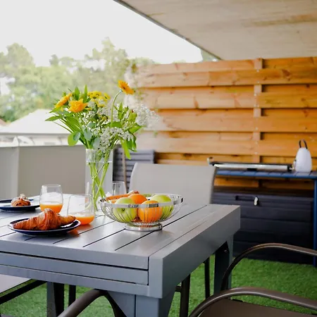 Lumimizan- Spacieux, Grand Balcon, Wifi, Et