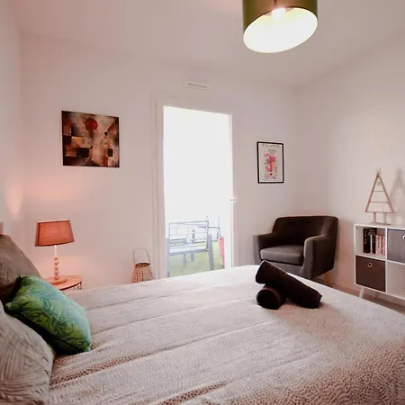 Apartment Lumineux Proche